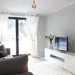 Rmg Roses Apartman *