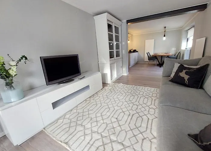 Rmg Roses Apartment *